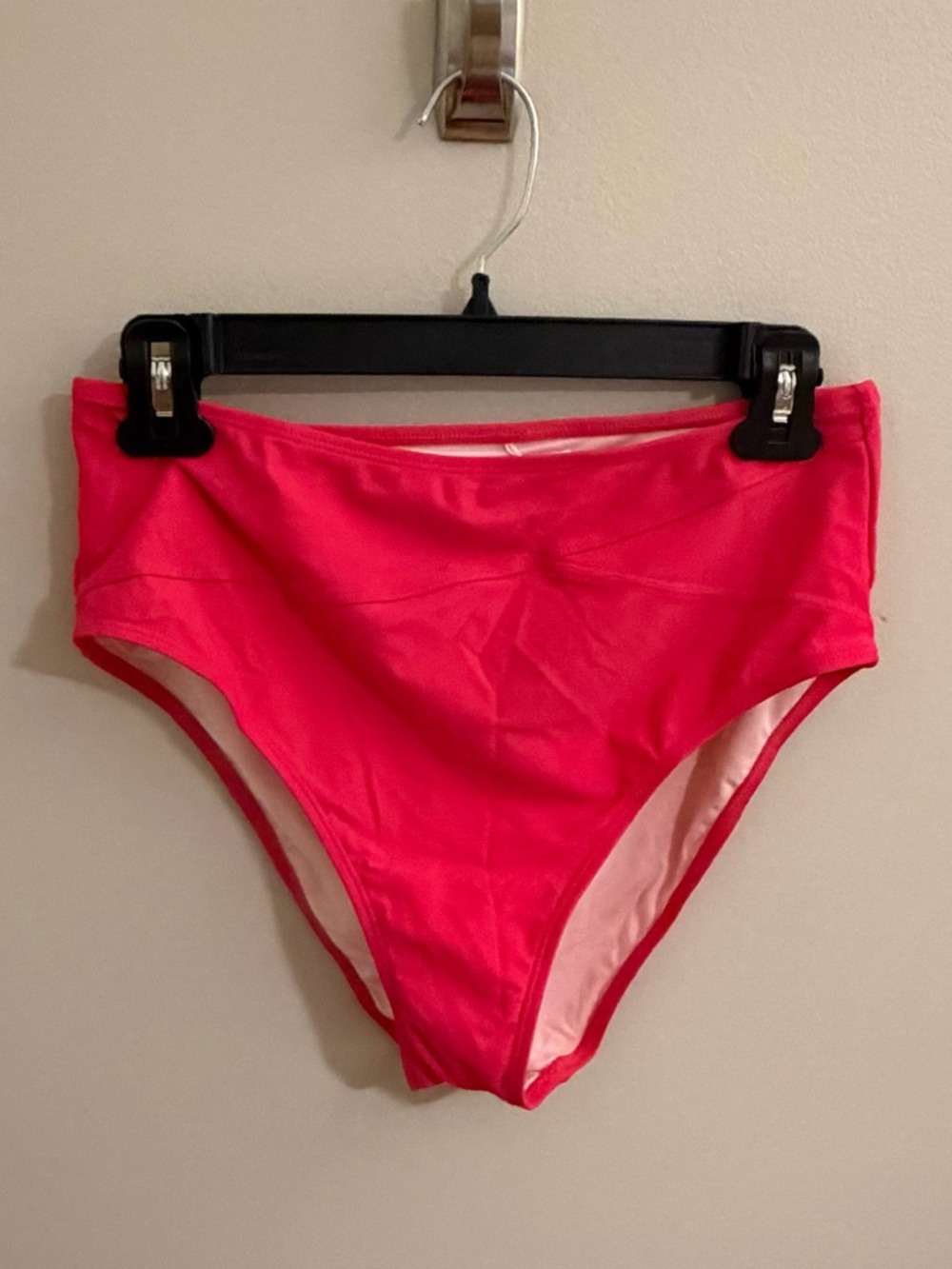 Cupshe Women's Twist High-Waist Bikini - Picture 3 of 9